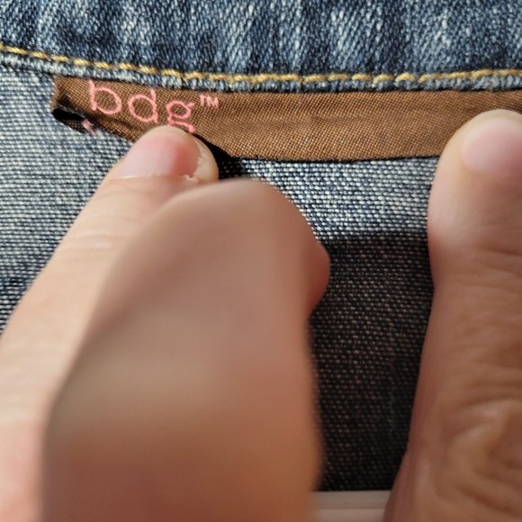 Womens bdg Denim cropped jacket Size is missing but its small Measurements below - Picture 5 of 7